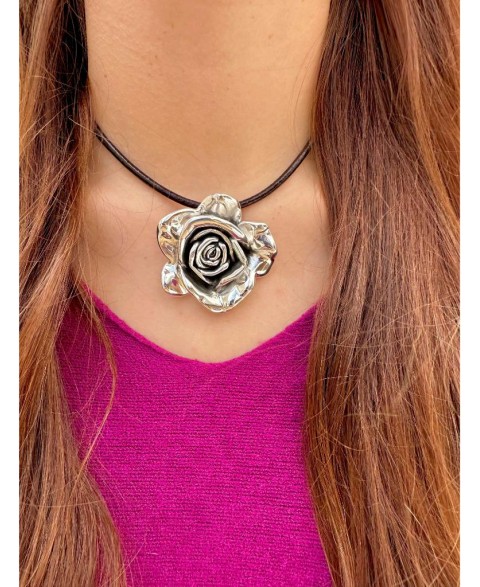 Colgante Camelia Grande Plata