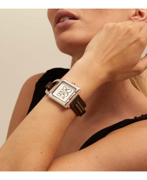 Reloj Es la Hora Uno de 50